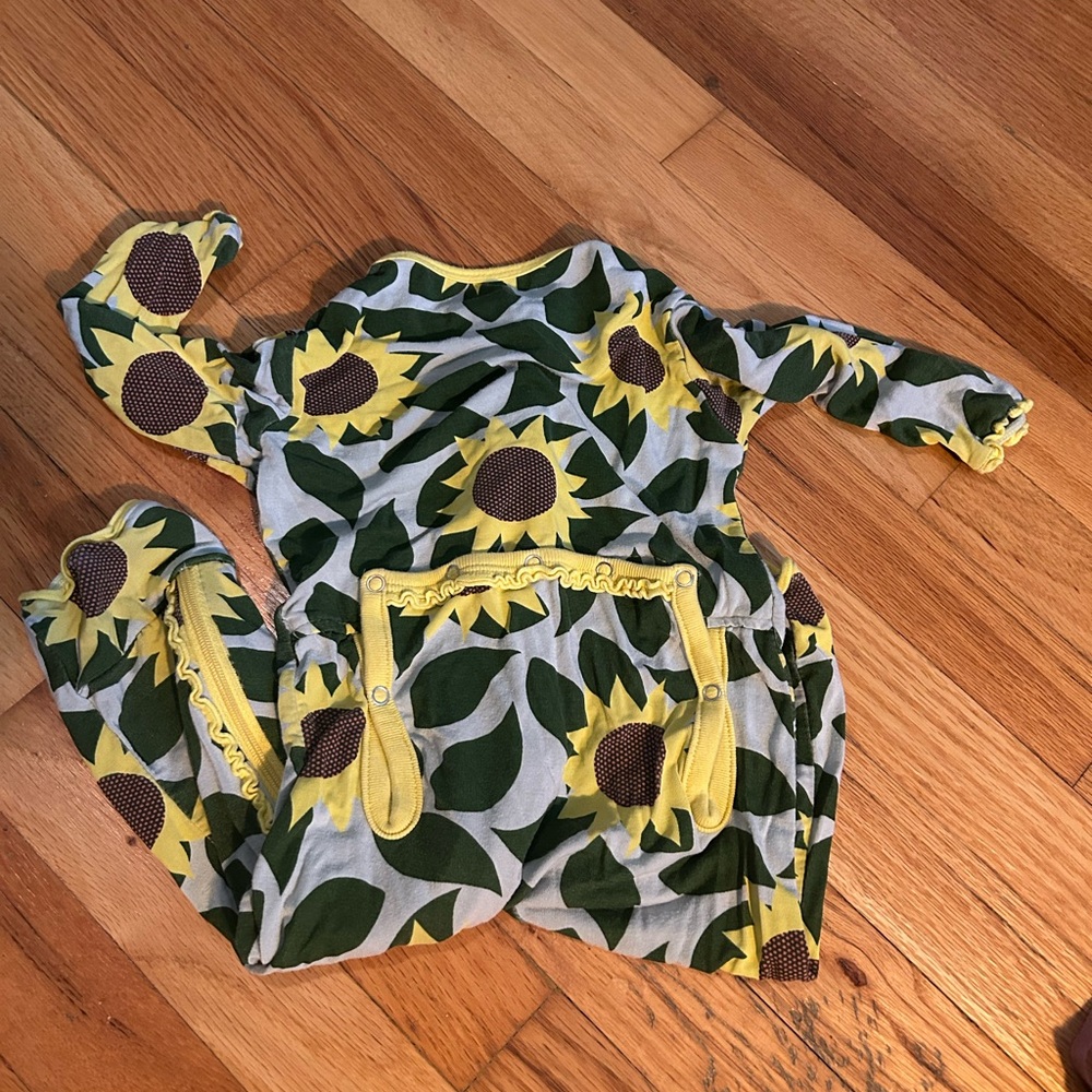Kickee Pants‎ Sunflower PJs - Picture 2 of 4